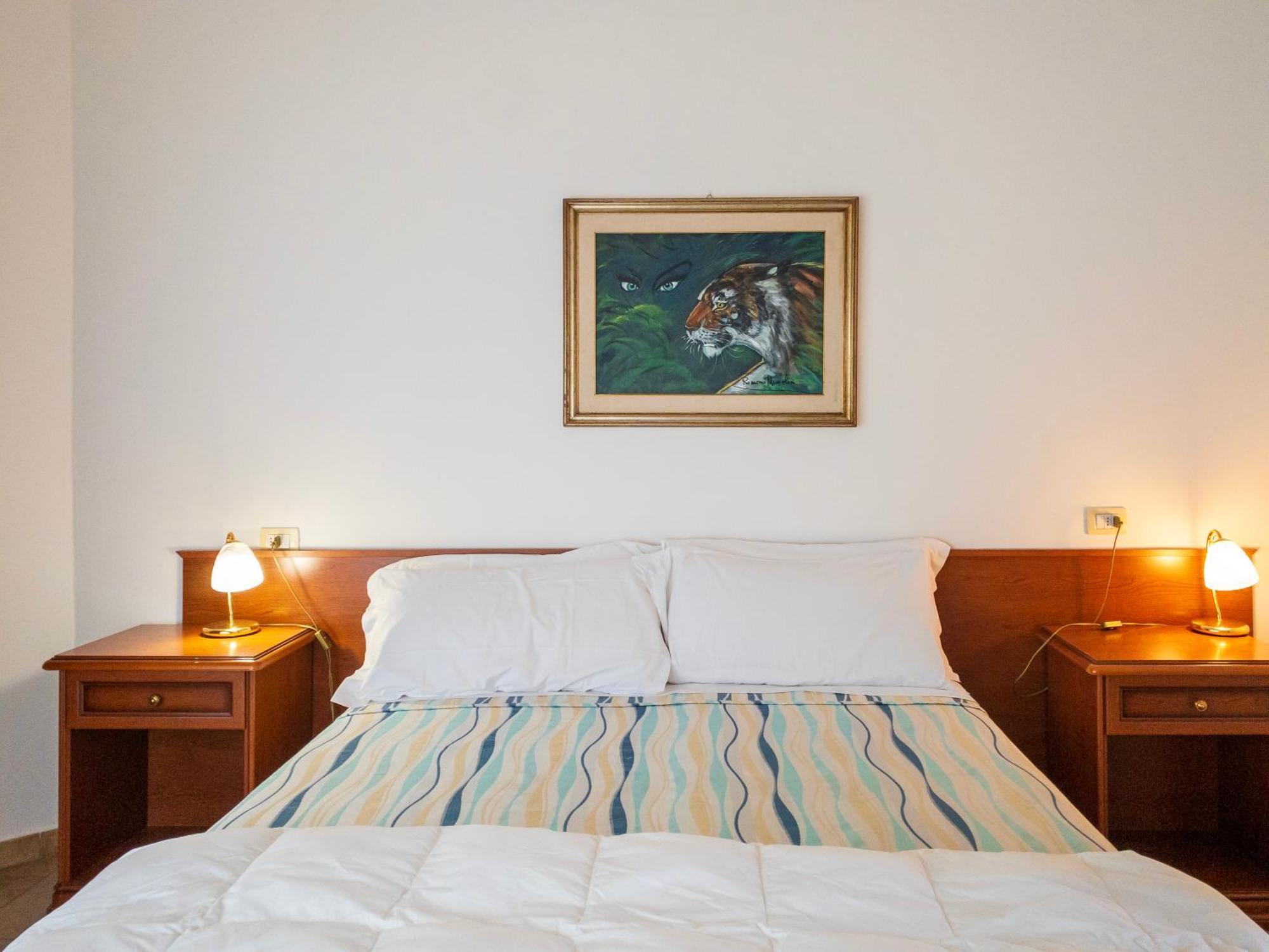 Hotel Donatella โปซาดา ภายนอก รูปภาพ